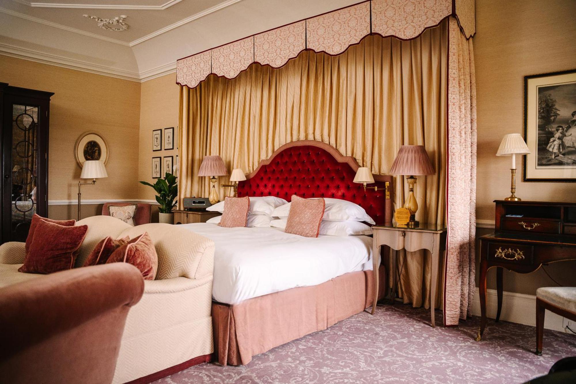 Cliveden House - An Iconic Luxury Hotel Maidenhead Exterior photo