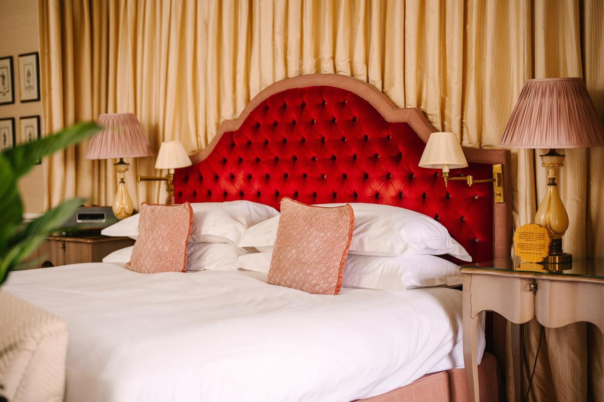 Cliveden House - An Iconic Luxury Hotel Maidenhead Exterior photo