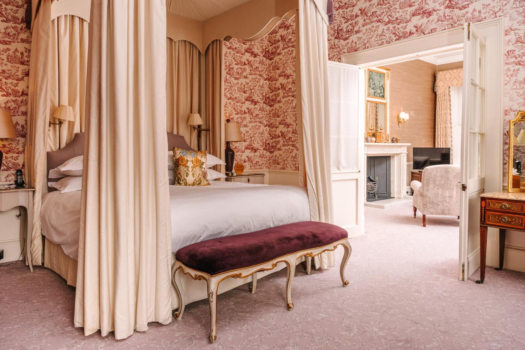 Cliveden House - An Iconic Luxury Hotel Maidenhead Exterior photo